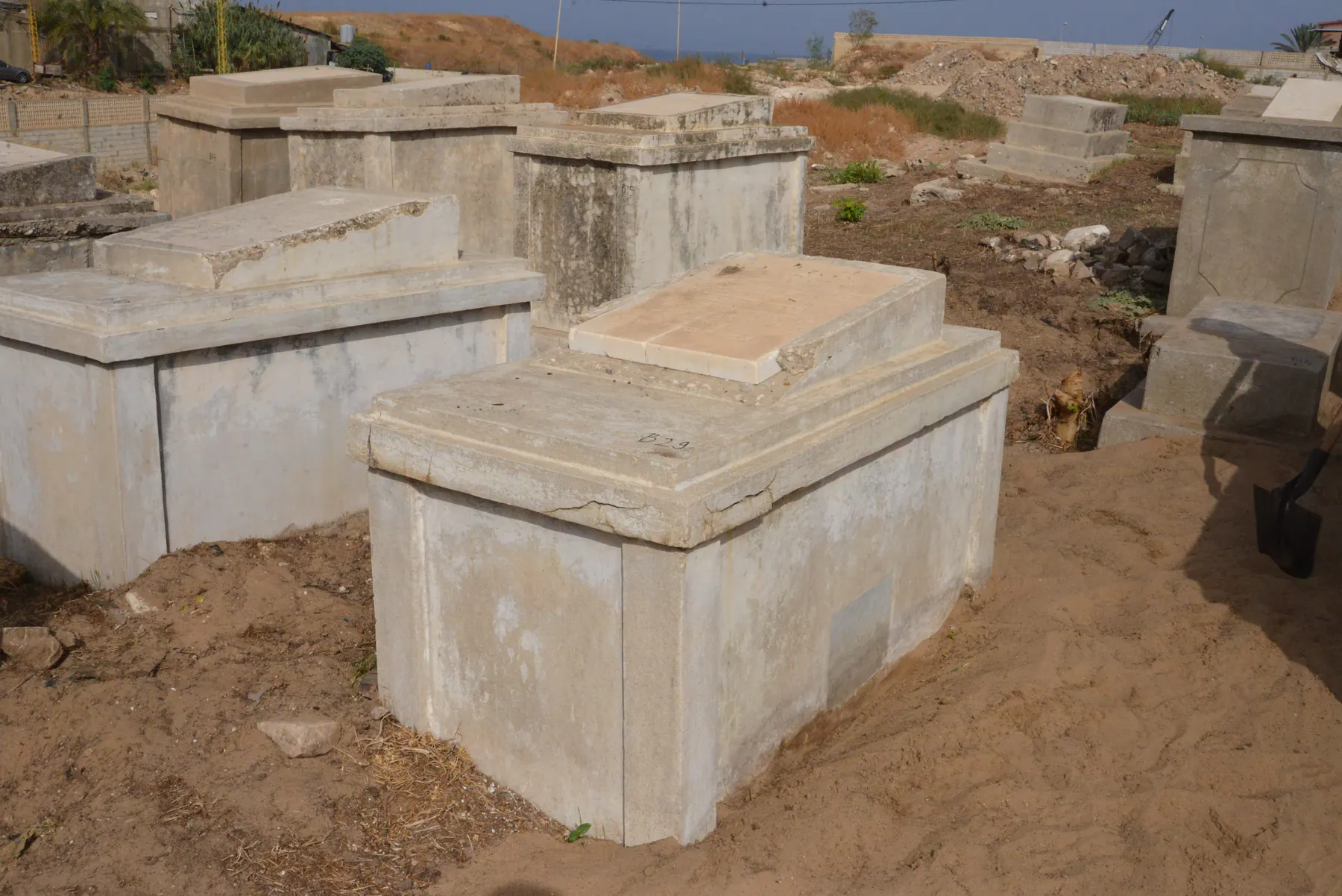 Tomb B26 for Youssef LEVY BASSAL, photograph 13 at the Jewish Cemetery of Saida