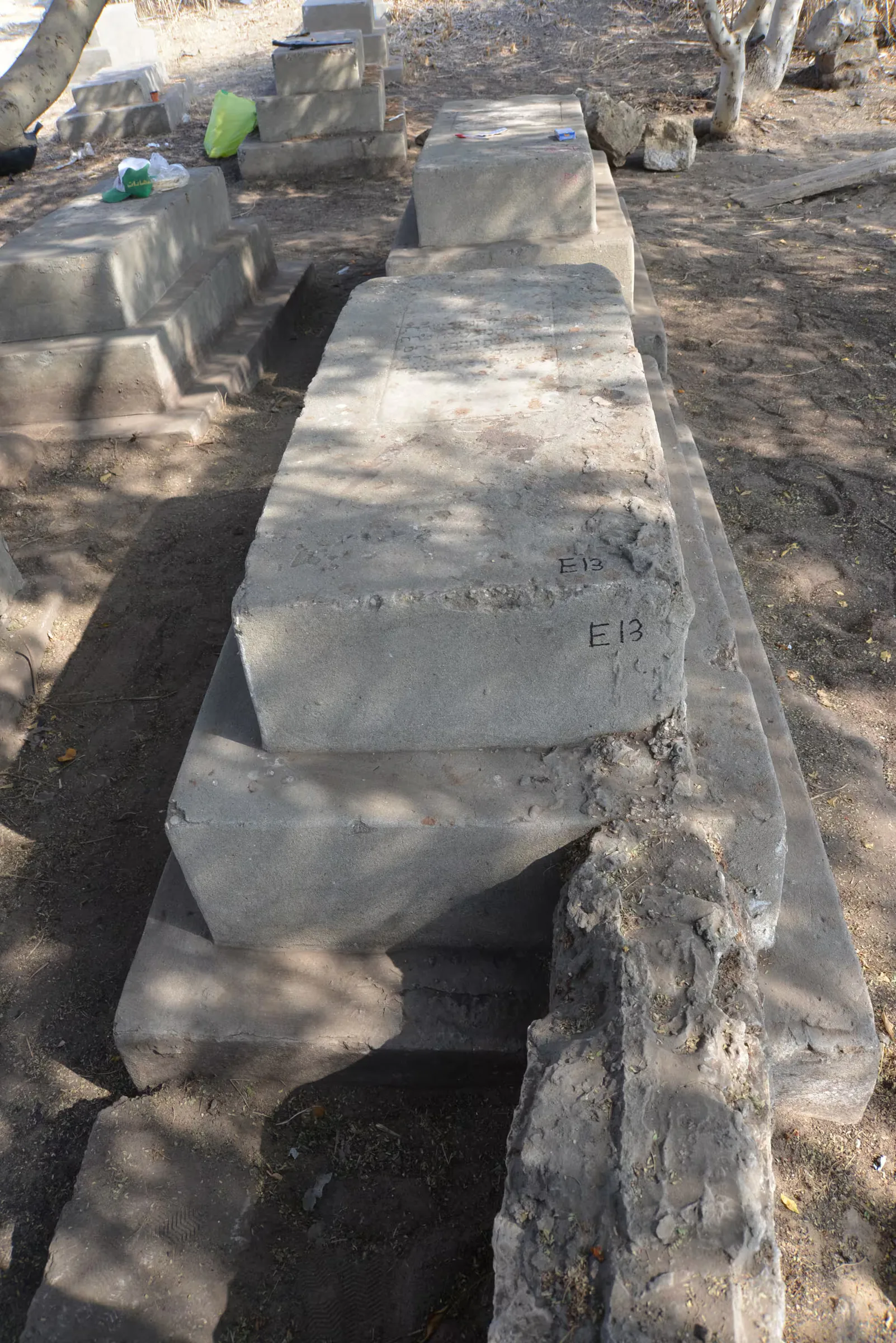 Tomb E13 for Rachel POLITI, photograph 5 at the Jewish Cemetery of Saida
