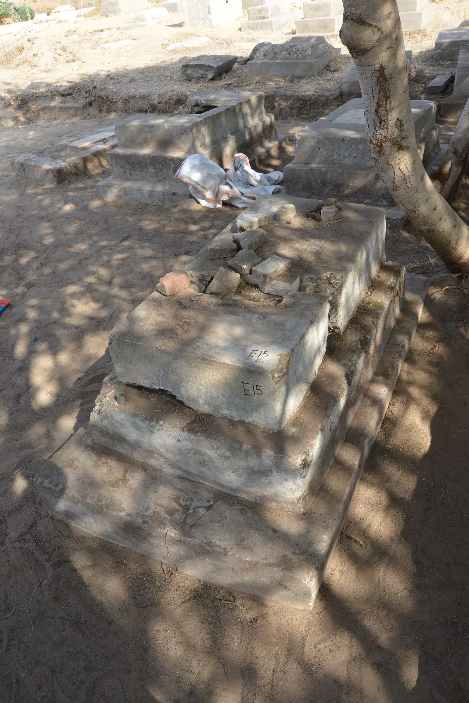 Tomb E15 for Farideh BALACIANO, photograph 6 at the Jewish Cemetery of Saida
