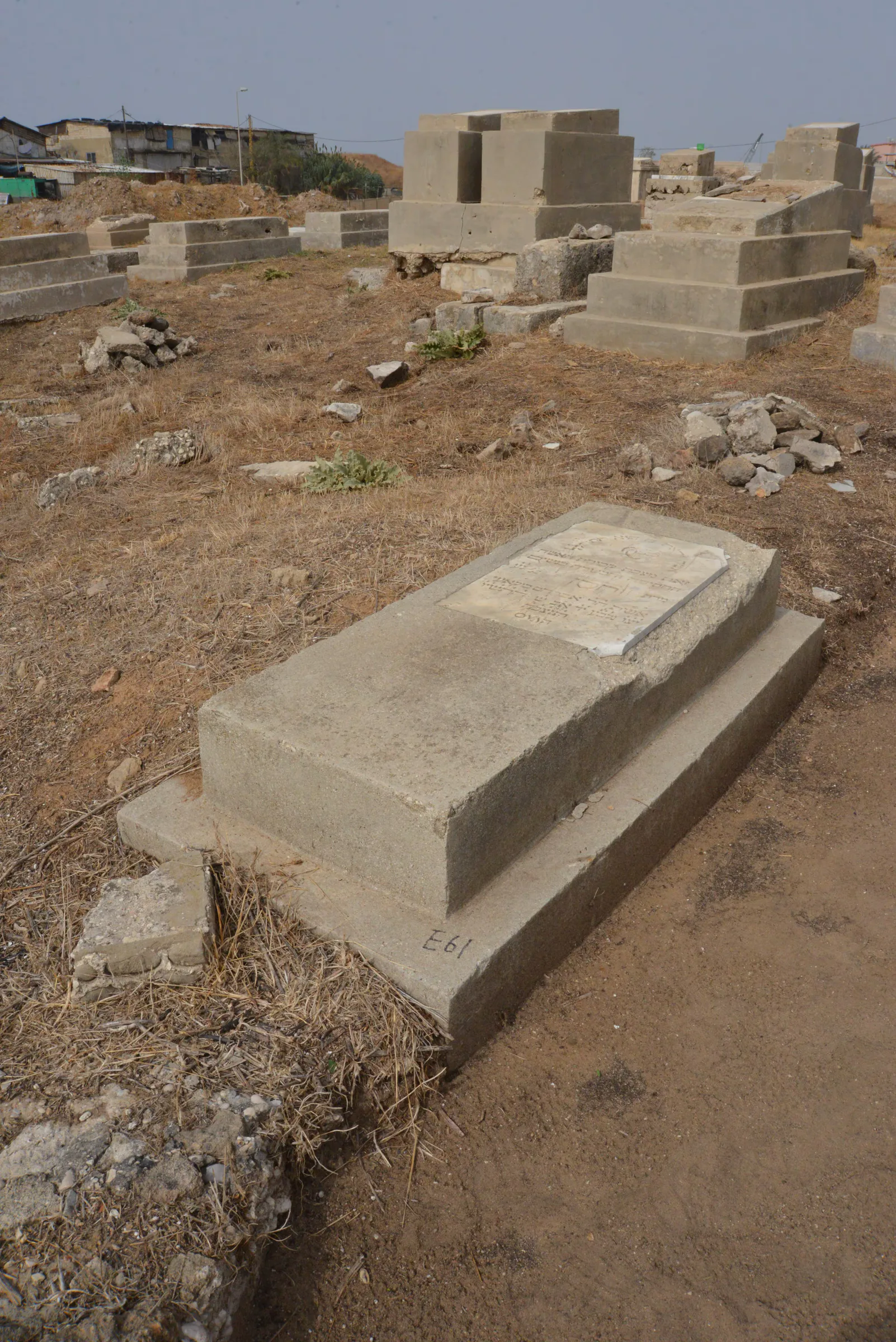 Tomb E61 for Hussen BOUKAI, photograph 5 at the Jewish Cemetery of Saida