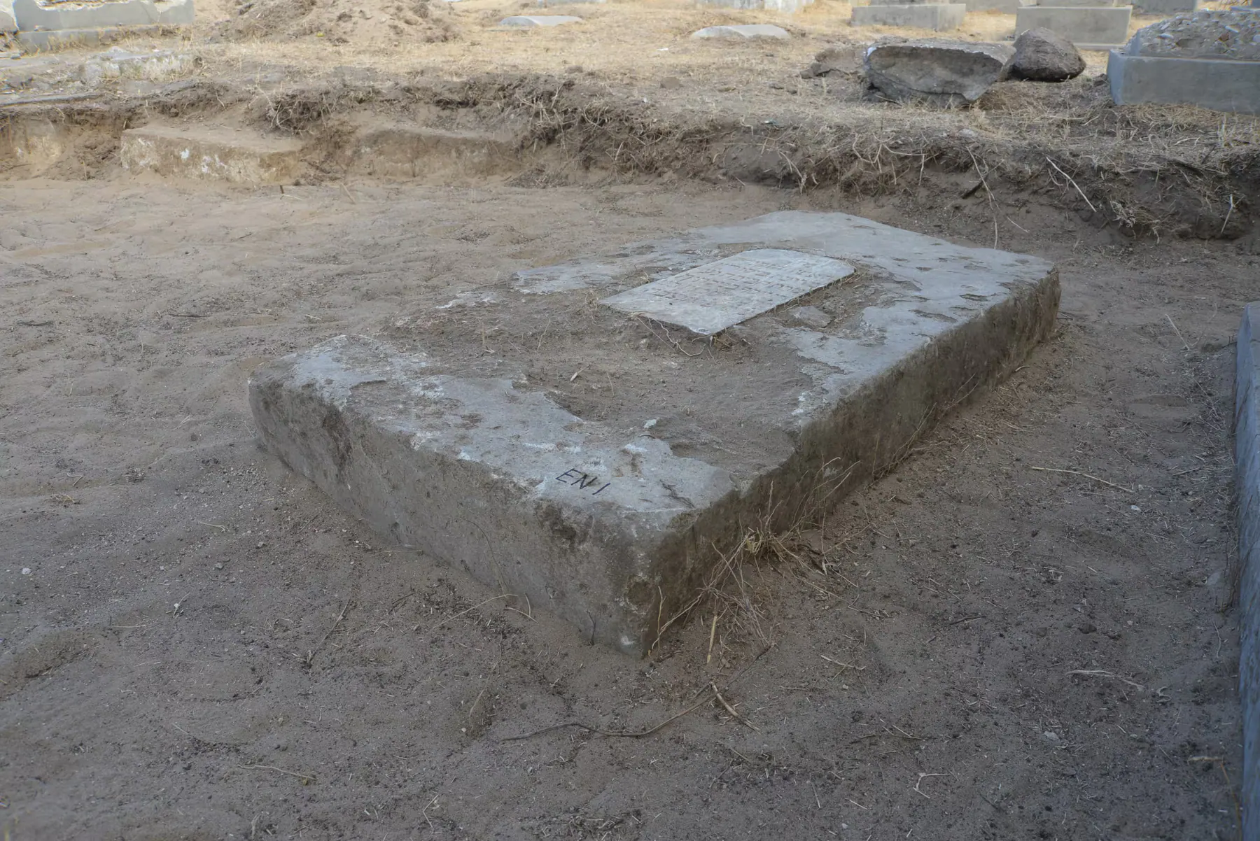 Tomb EN1 for Habiba BENISTE, photograph 4 at the Jewish Cemetery of Saida